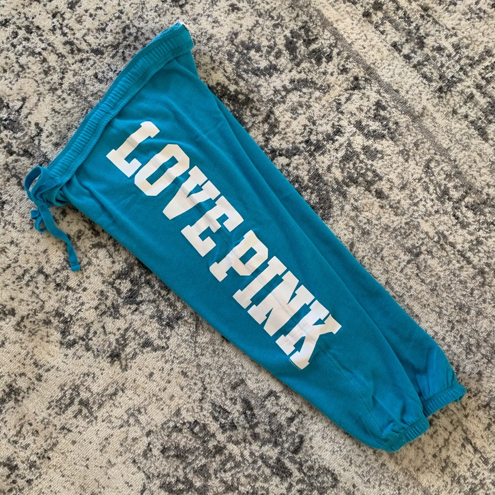 Victoria’s Secret Pink Cropped Sweatpants
